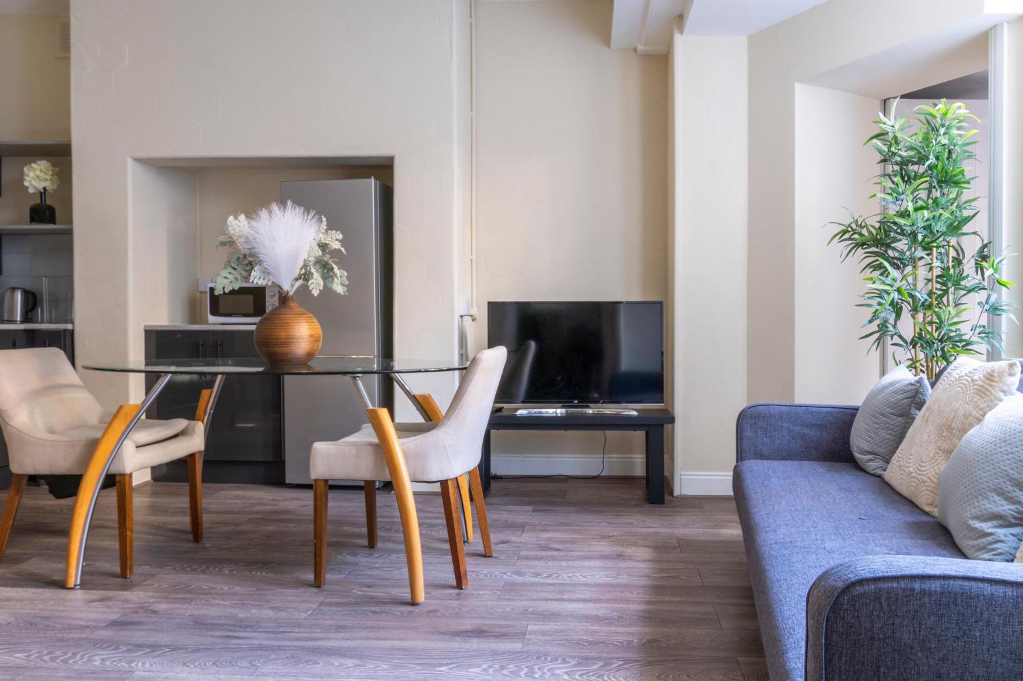 The Egerton - Serviced London