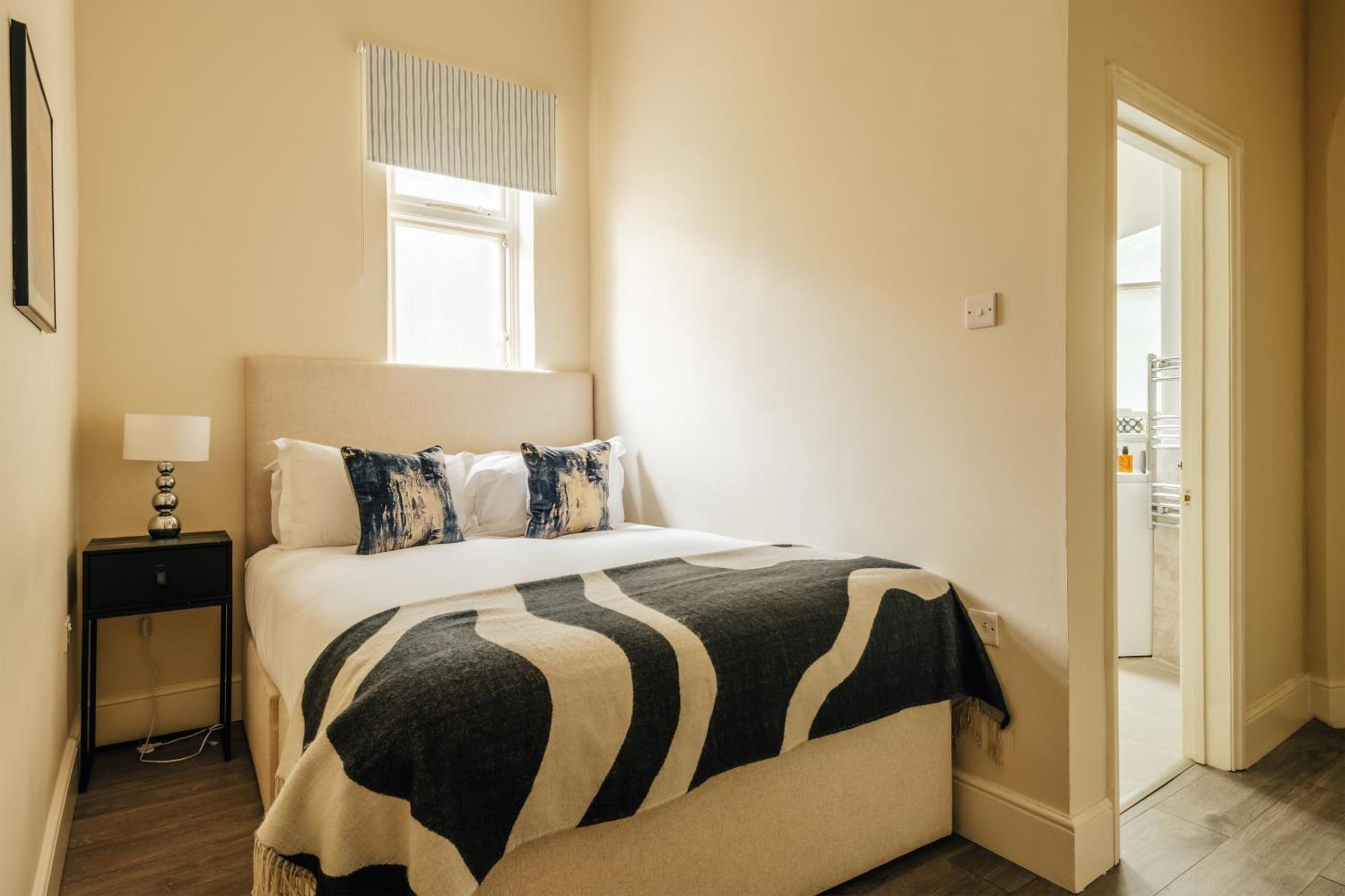 The Egerton - Serviced Apartment *