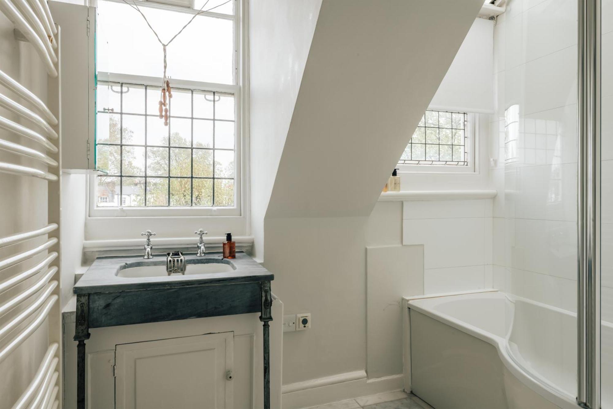 The Egerton - Serviced Apartament *